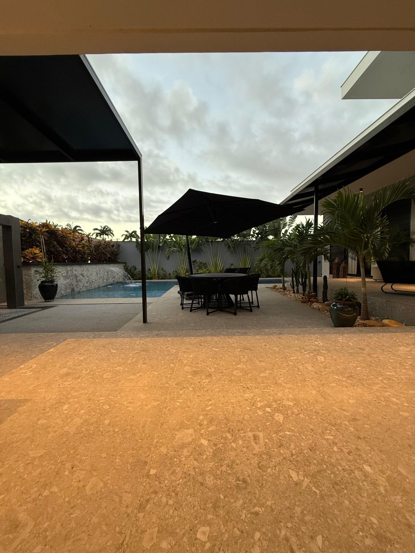 Casa Duplex Alto Padrão no Residencial Unique (2)