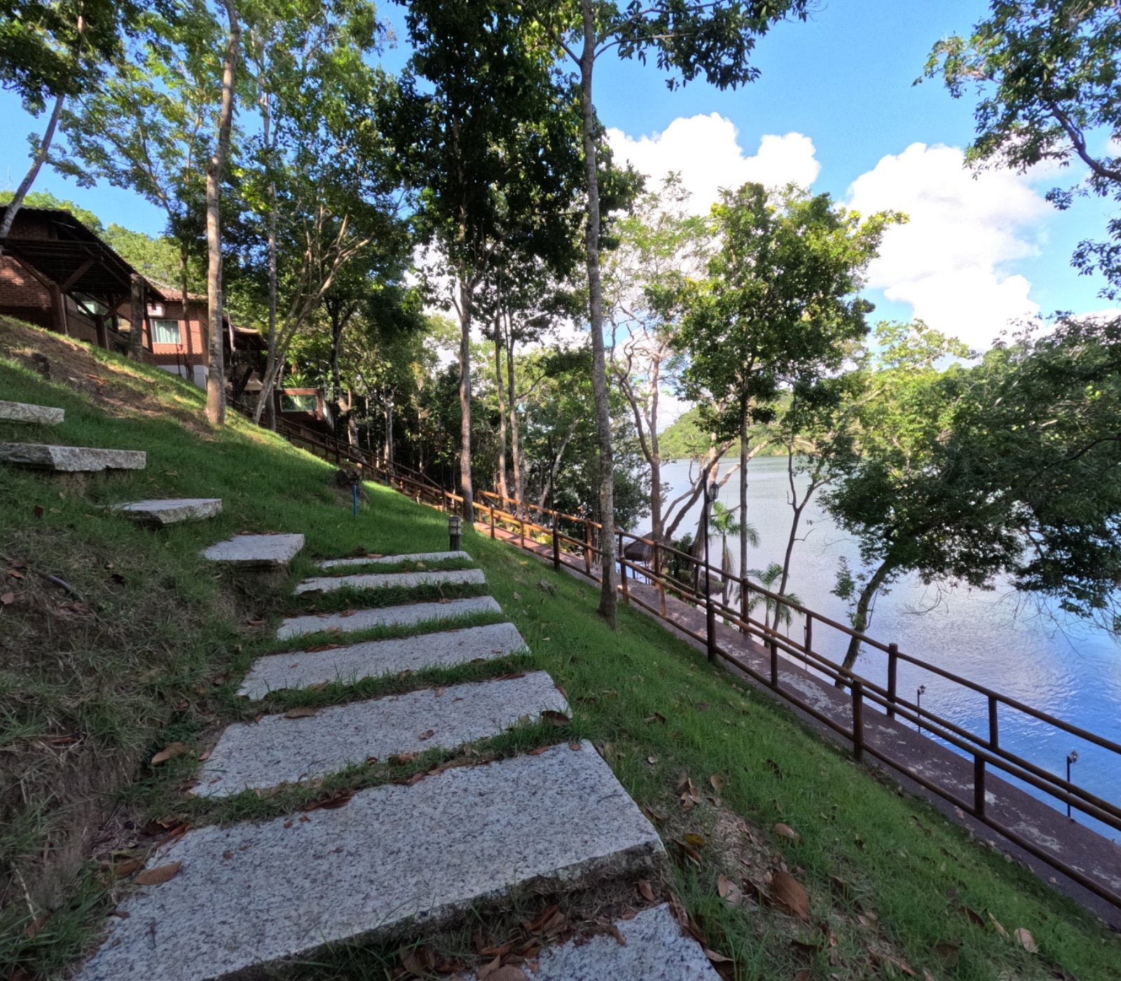 Casa e Lagoa 5000m2 um Paraíso (64)