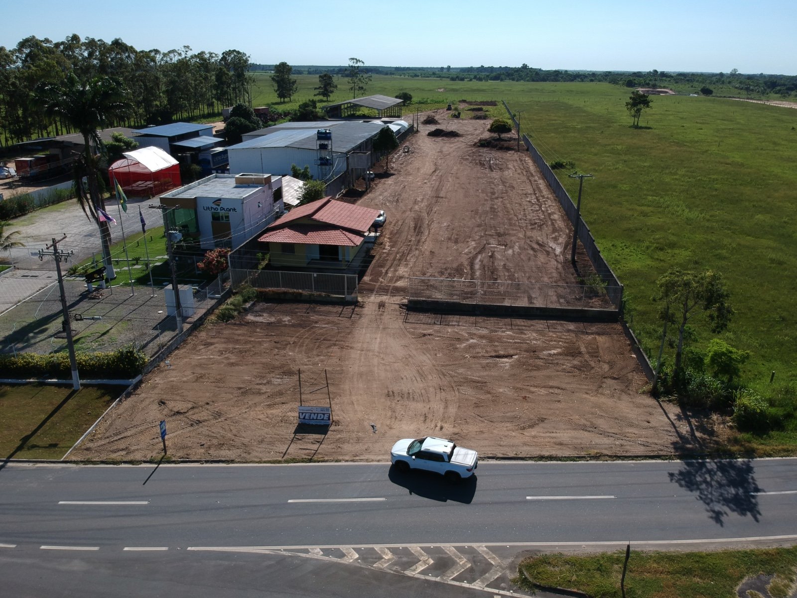 Terreno com Galão às Margens da BR-101 1 (1)