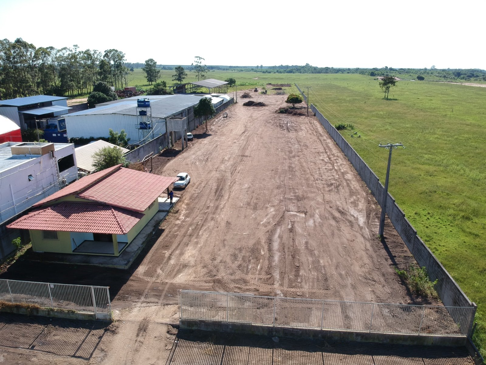 Terreno com Galão às Margens da BR-101 1 (14)