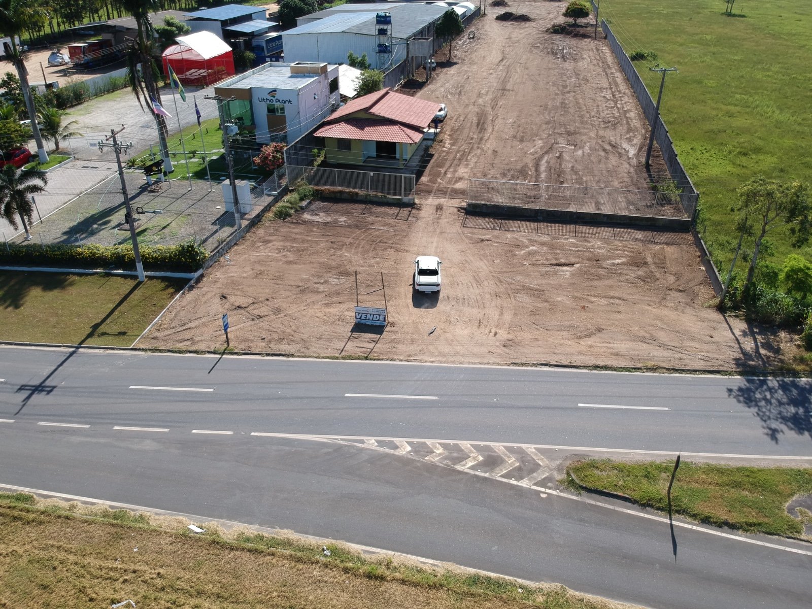 Terreno com Galão às Margens da BR-101 1 (3)