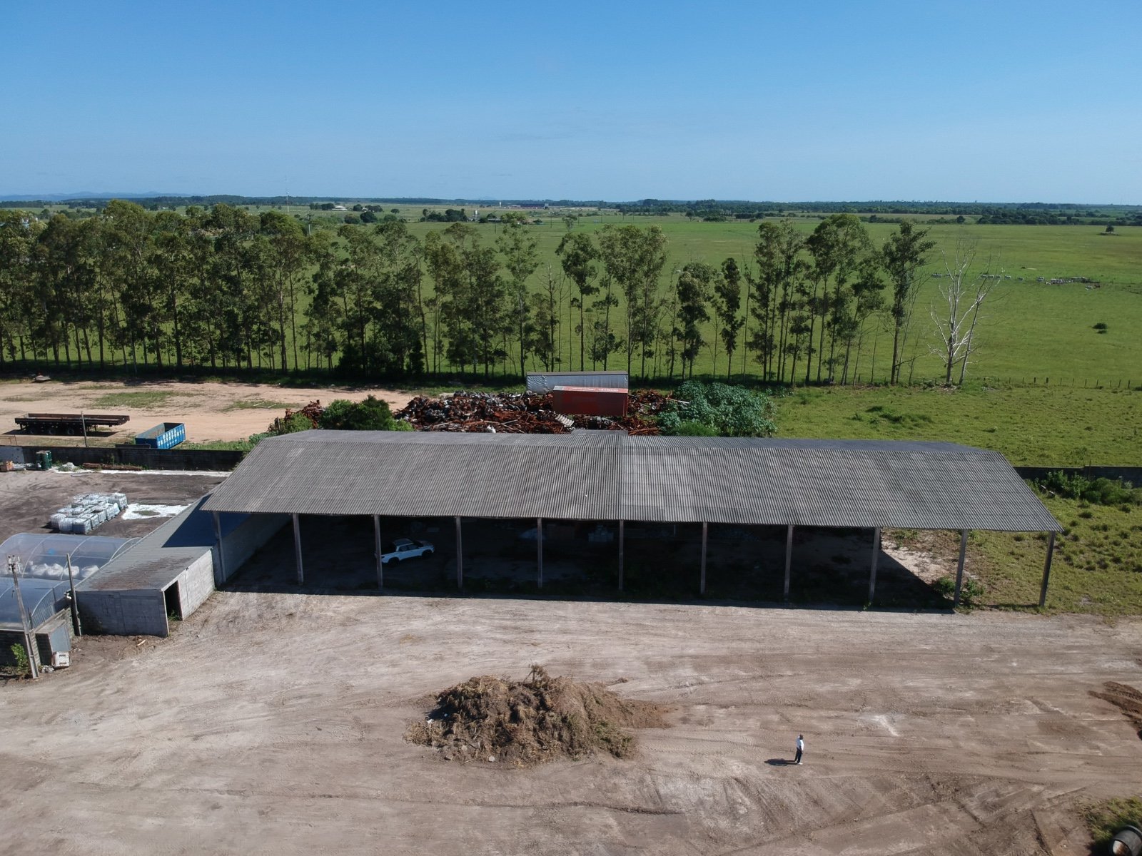 Terreno com Galão às Margens da BR-101 1 (9)