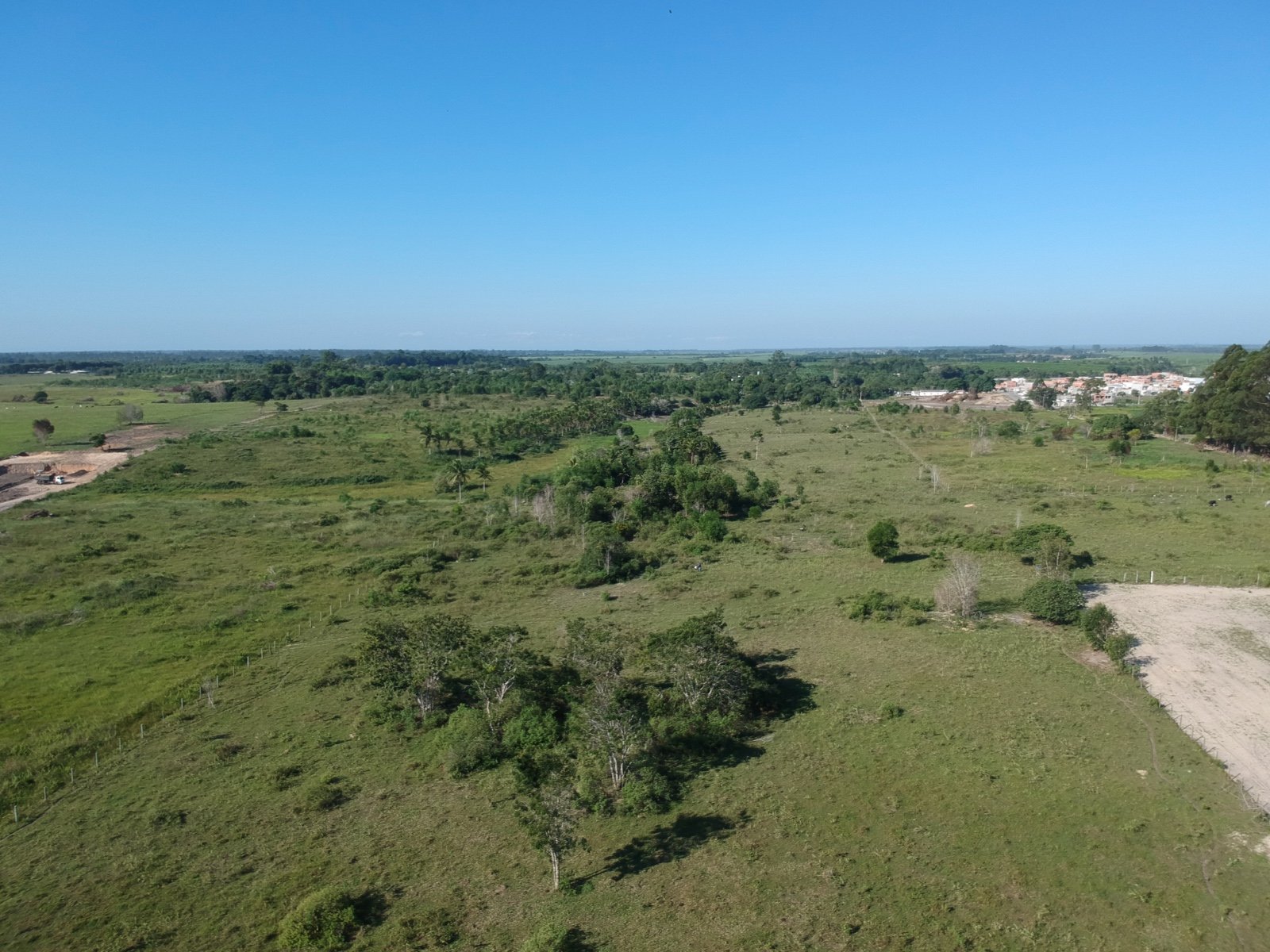 Terreno com Galão às Margens da BR-101 2 (13)